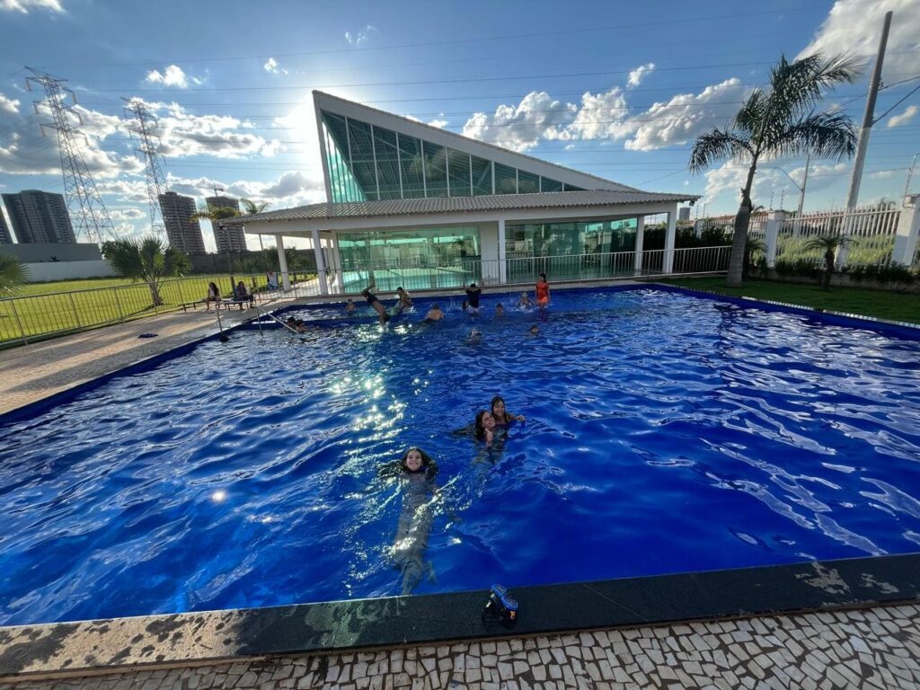 Piscina Golden Village