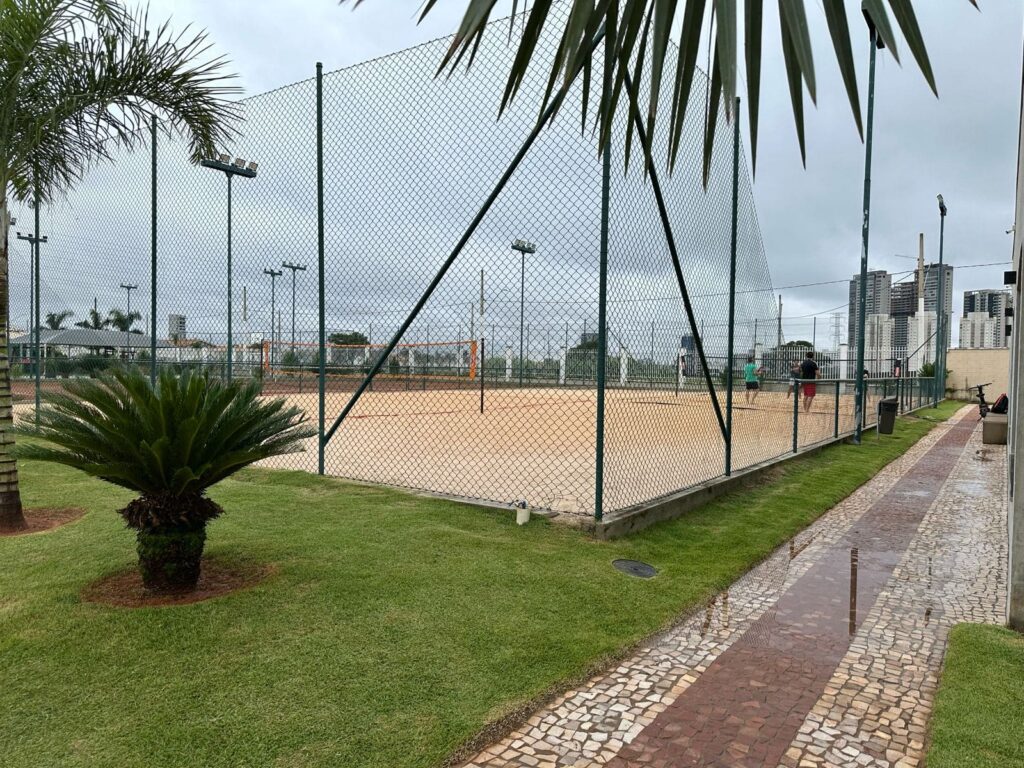 Quadra poliesportiva, quadra de tênis e Beach tênis